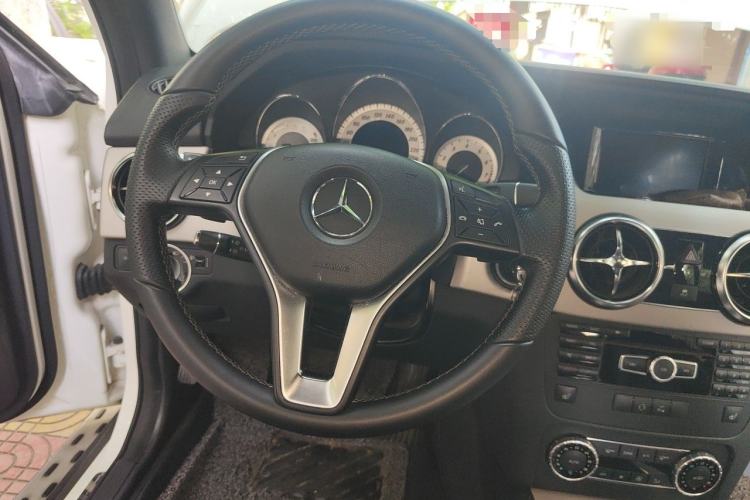 Used Mercedes-Benz GLK-Class 2013 GLK 300 4MATIC Dynamic Edition Steering Wheel