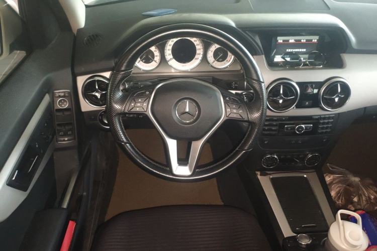 Used Mercedes-Benz GLK-Class 2013 GLK 300 4MATIC Dynamic Sunroof Model Steering Wheel