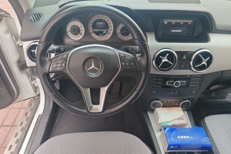 Used Mercedes-Benz GLK-Class 2013 GLK 300 4MATIC Dynamic Edition Steering Wheel