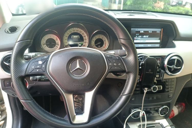 Used Mercedes-Benz GLK-Class 2013 GLK 300 4MATIC Fashion Model Steering Wheel