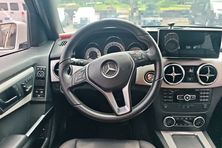 Used Mercedes-Benz GLK-Class 2013 Facelift GLK 300 4MATIC Fashion Edition Steering Wheel