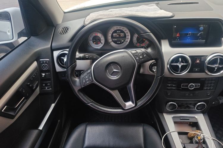 Used Mercedes-Benz GLK-Class 2013 GLK 300 4MATIC Dynamic Sunroof Model Steering Wheel