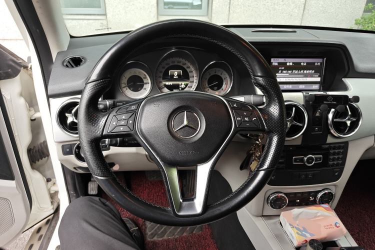 Used Mercedes-Benz GLK-Class 2013 GLK 300 4MATIC Fashion Model Steering Wheel