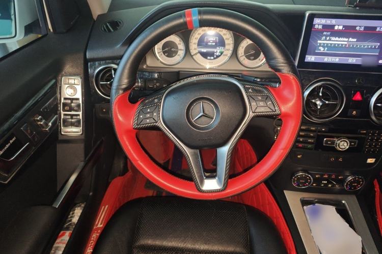 Used Mercedes-Benz GLK-Class 2013 GLK 300 4MATIC Dynamic Edition Steering Wheel