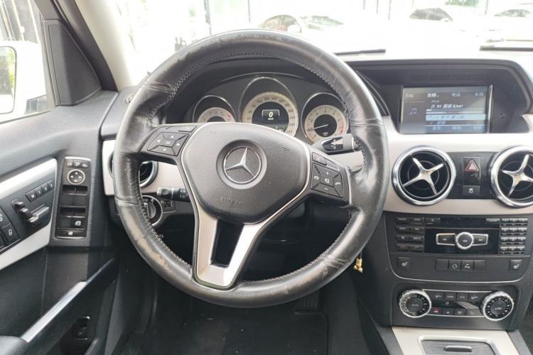 Used Mercedes-Benz GLK-Class 2013 GLK 300 4MATIC Dynamic Edition Steering Wheel