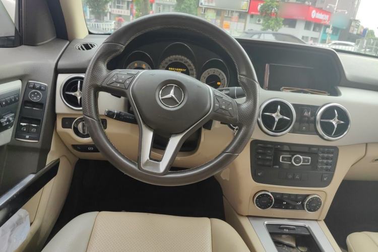 Used Mercedes-Benz GLK-Class 2013 GLK 300 4MATIC Dynamic Edition Steering Wheel