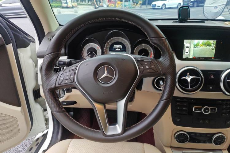 Used Mercedes-Benz GLK-Class 2013 GLK 300 4MATIC Dynamic Sunroof Model Steering Wheel