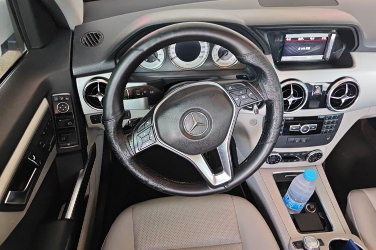 Used Mercedes-Benz GLK-Class 2013 GLK 300 4MATIC Dynamic Edition Steering Wheel