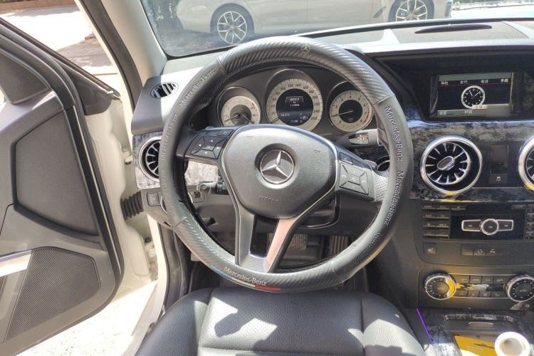 Used Mercedes-Benz GLK-Class 2013 GLK 300 4MATIC Dynamic Sunroof Model Steering Wheel