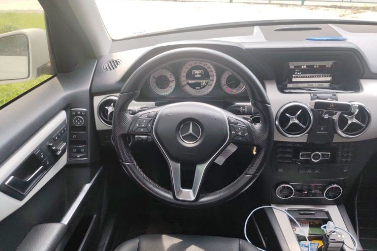 Used Mercedes-Benz GLK-Class 2013 GLK 300 4MATIC Dynamic Edition Steering Wheel