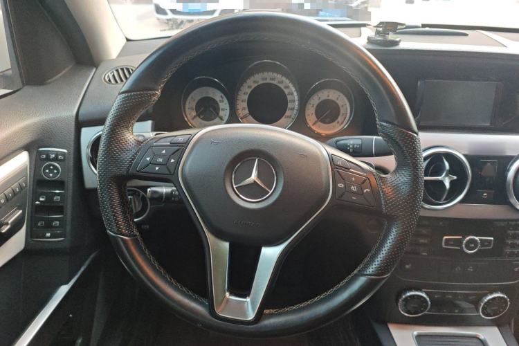 Used Mercedes-Benz GLK-Class 2013 GLK 300 4MATIC Dynamic Sunroof Model Steering Wheel