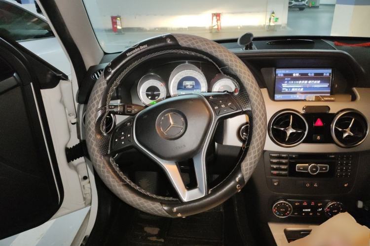 Used Mercedes-Benz GLK-Class 2013 GLK 300 4MATIC Dynamic Sunroof Model Steering Wheel