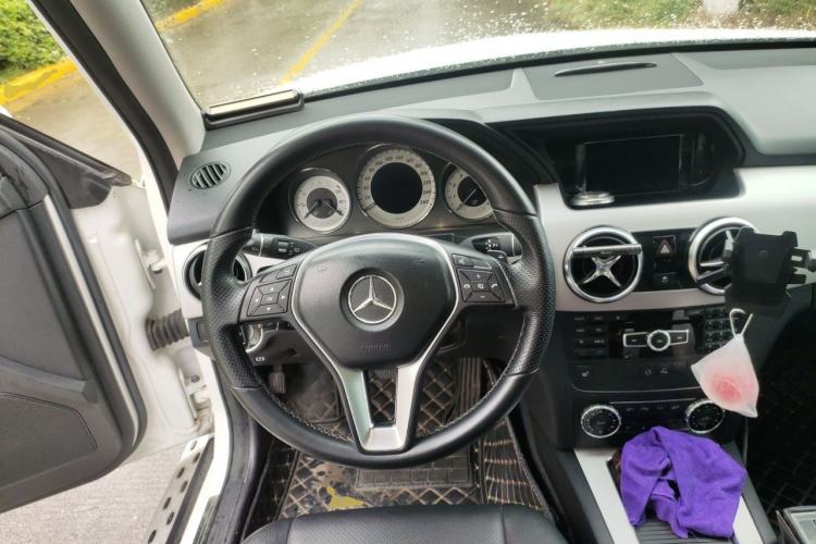 Used Mercedes-Benz GLK-Class 2013 GLK 300 4MATIC Dynamic Sunroof Model Steering Wheel
