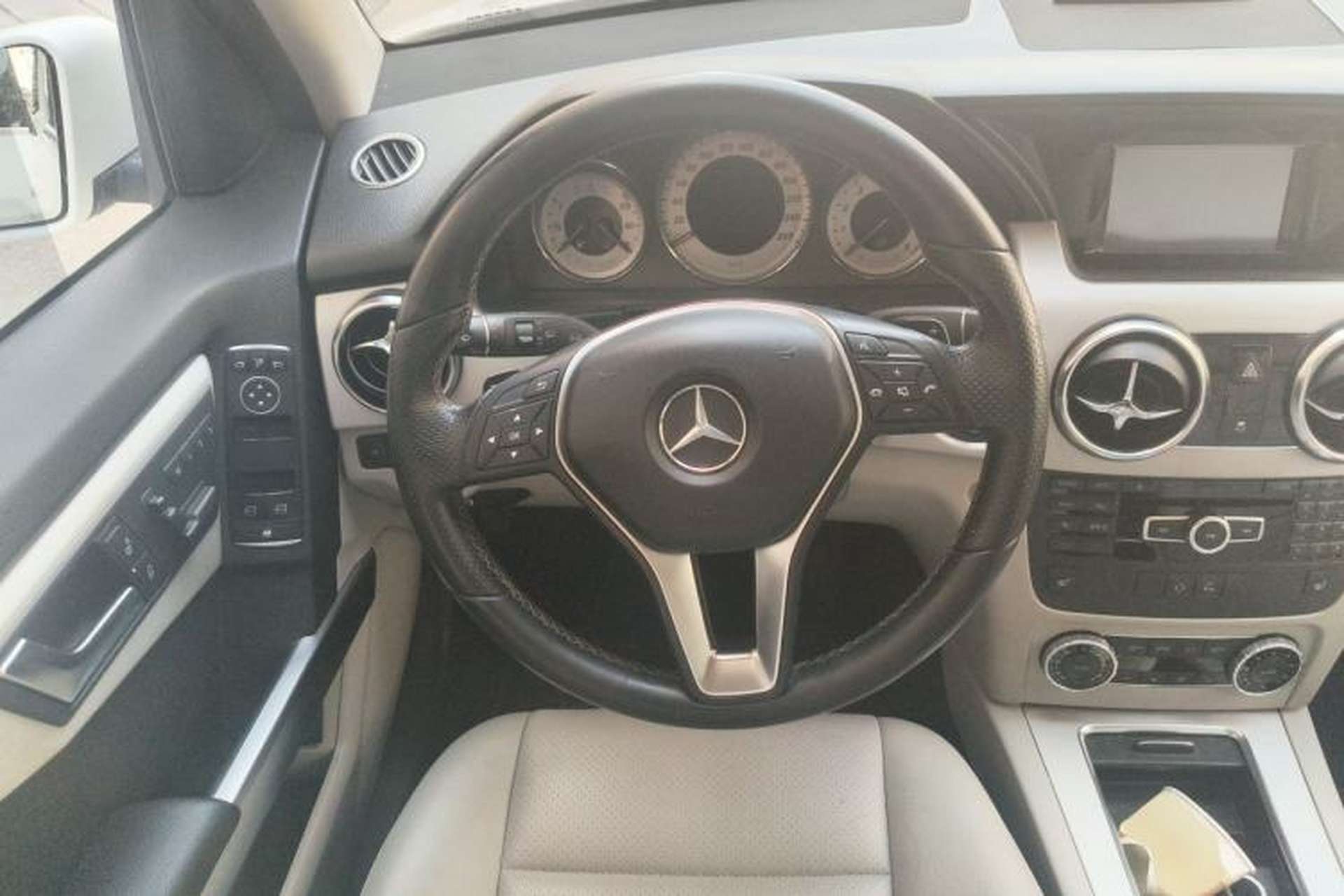 Used Mercedes-Benz GLK-Class 2013 GLK 300 4MATIC Dynamic Sunroof Model Steering Wheel