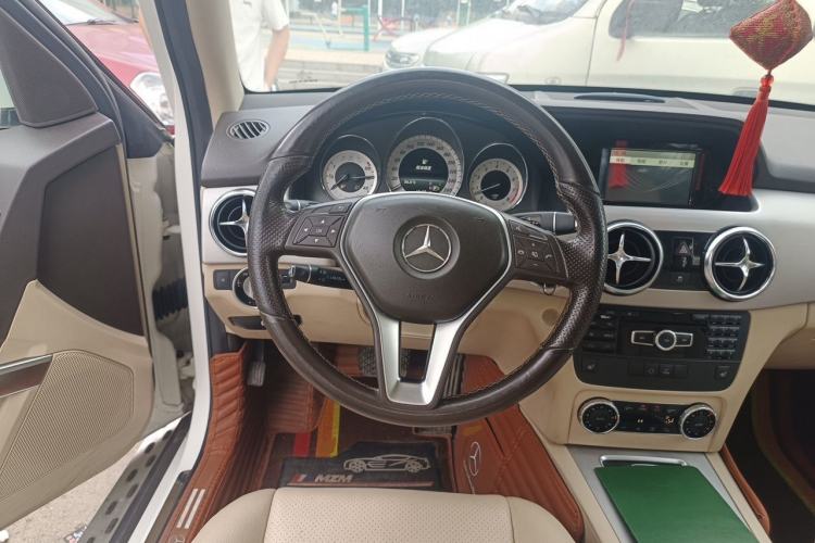 Used Mercedes-Benz GLK-Class 2013 GLK 300 4MATIC Dynamic Sunroof Model Steering Wheel