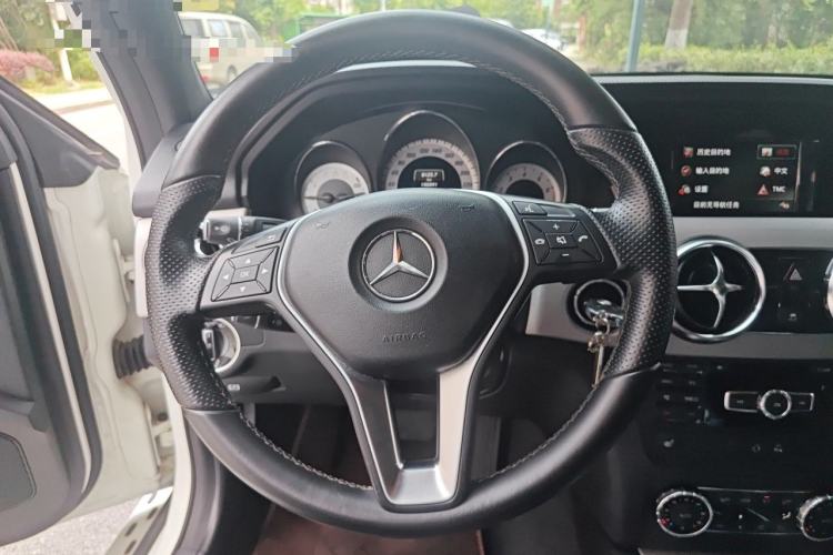 Used Mercedes-Benz GLK-Class 2013 GLK 300 4MATIC Fashion Model Steering Wheel