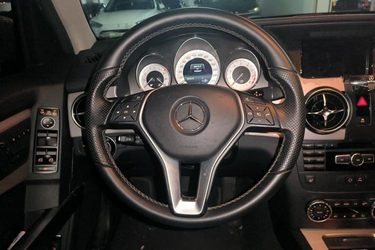 Used Mercedes-Benz GLK-Class 2013 GLK 300 4MATIC Dynamic Sunroof Model Steering Wheel