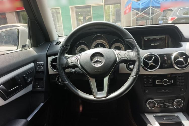 Used Mercedes-Benz GLK-Class 2013 GLK 300 4MATIC Dynamic Edition Steering Wheel
