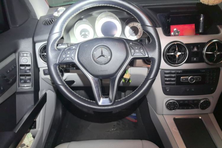 Used Mercedes-Benz GLK-Class 2013 GLK 300 4MATIC Dynamic Edition Steering Wheel