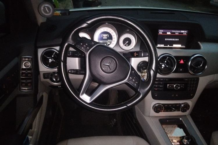 Used Mercedes-Benz GLK-Class 2013 GLK 300 4MATIC Dynamic Sunroof Model Steering Wheel