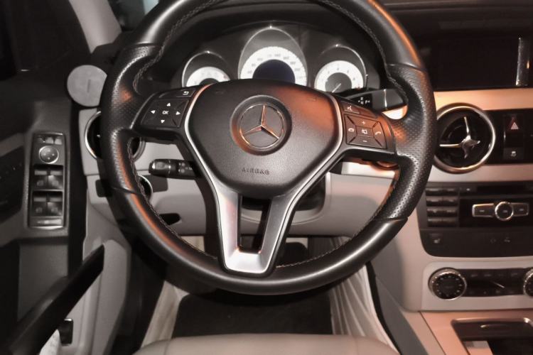 Used Mercedes-Benz GLK-Class 2013 GLK 300 4MATIC Fashion Model Steering Wheel