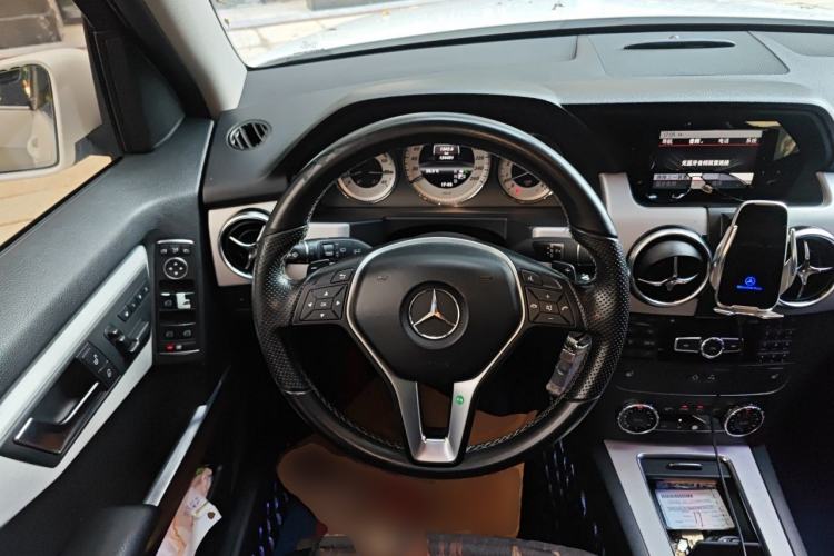 Used Mercedes-Benz GLK-Class 2013 GLK 300 4MATIC Fashion Model Steering Wheel
