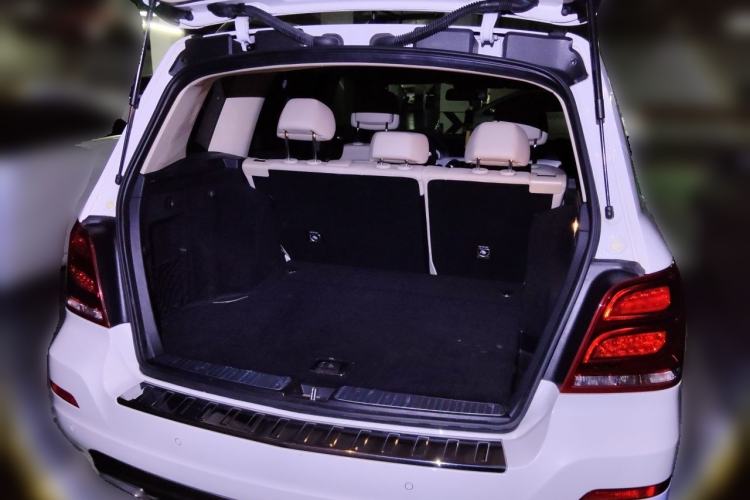 Used Mercedes-Benz GLK-Class 2013 GLK 300 4MATIC Luxury Model Trunk