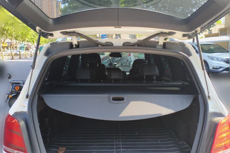 Used Mercedes-Benz GLK-Class 2013 Facelift GLK 300 4MATIC Fashion Edition Trunk
