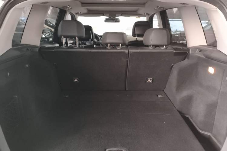 Used Mercedes-Benz GLK-Class 2013 GLK 300 4MATIC Dynamic Sunroof Model Trunk