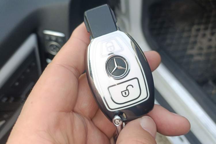 Used Mercedes-Benz GLK-Class 2013 Facelift GLK 300 4MATIC Fashion Edition Vehicle Key