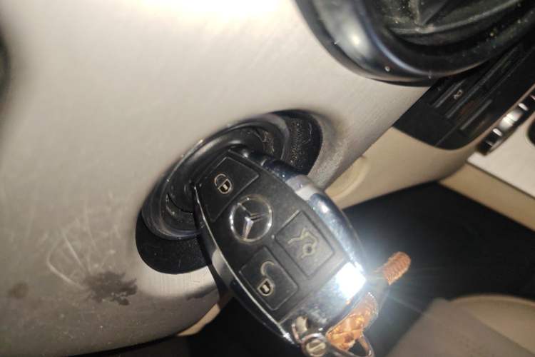 Used Mercedes-Benz GLK-Class 2013 GLK 300 4MATIC Dynamic Sunroof Model Vehicle Key