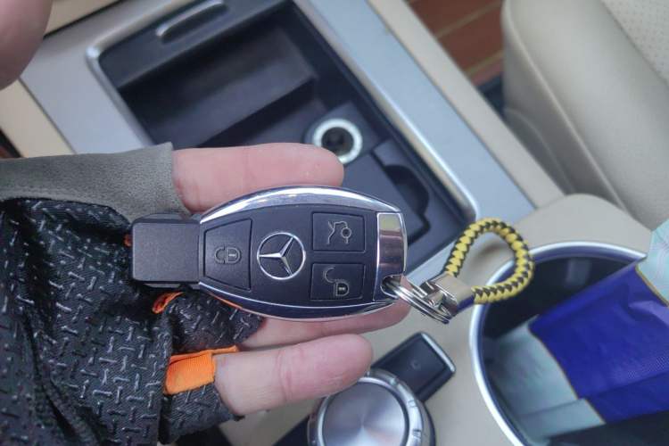 Used Mercedes-Benz GLK-Class 2013 Facelift GLK 300 4MATIC Fashion Edition Vehicle Key