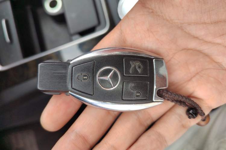 Used Mercedes-Benz GLK-Class 2013 GLK 300 4MATIC Dynamic Sunroof Model Vehicle Key