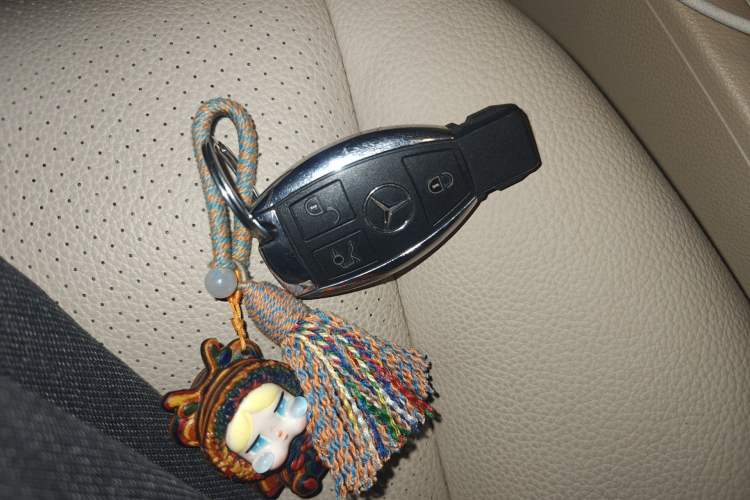 Used Mercedes-Benz GLK-Class 2013 GLK 300 4MATIC Dynamic Sunroof Model Vehicle Key