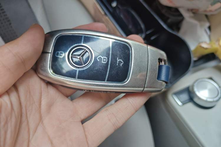 Used Mercedes-Benz GLK-Class 2013 GLK 300 4MATIC Dynamic Sunroof Model Vehicle Key