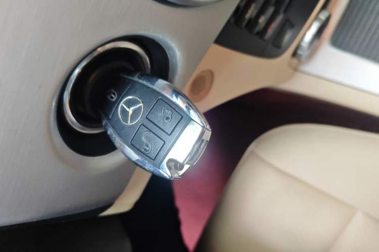 Used Mercedes-Benz GLK-Class 2013 GLK 300 4MATIC Dynamic Sunroof Model Vehicle Key