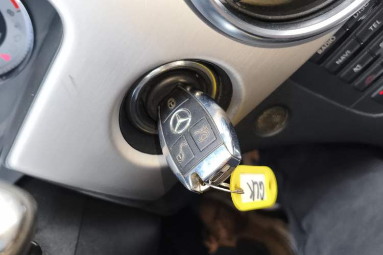 Used Mercedes-Benz GLK-Class 2013 GLK 300 4MATIC Dynamic Sunroof Model Vehicle Key