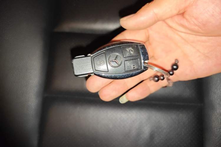 Used Mercedes-Benz GLK-Class 2013 GLK 300 4MATIC Dynamic Sunroof Model Vehicle Key