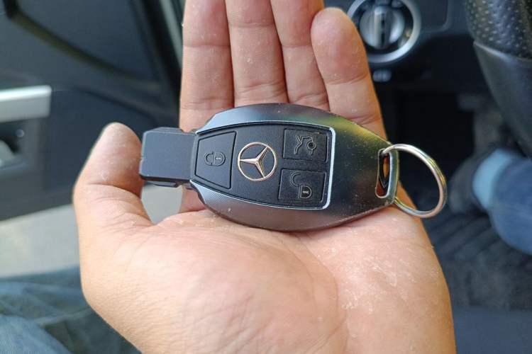 Used Mercedes-Benz GLK-Class 2013 GLK 300 4MATIC Luxury Model Vehicle Key