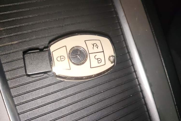 Used Mercedes-Benz GLK-Class 2013 Facelift GLK 300 4MATIC Fashion Edition Vehicle Key