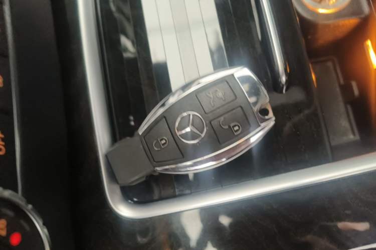 Used Mercedes-Benz GLK-Class 2013 Facelift GLK 300 4MATIC Luxury Edition Vehicle Key