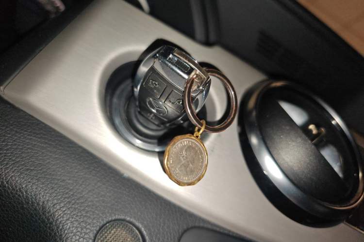 Used Mercedes-Benz GLK-Class 2013 GLK 300 4MATIC Dynamic Sunroof Model Vehicle Key