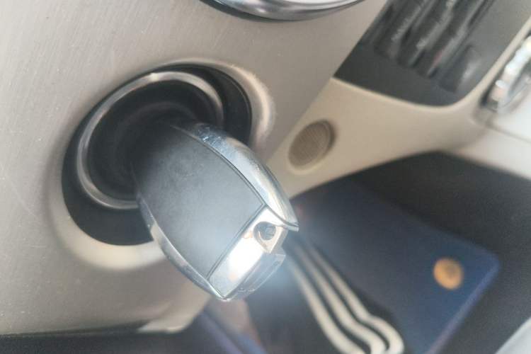 Used Mercedes-Benz GLK-Class 2013 GLK 300 4MATIC Dynamic Sunroof Model Vehicle Key