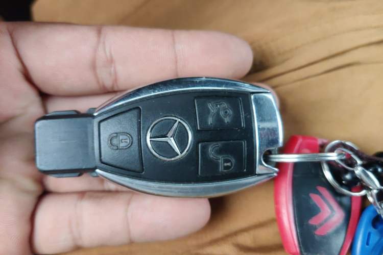 Used Mercedes-Benz GLK-Class 2013 GLK 300 4MATIC Dynamic Sunroof Model Vehicle Key