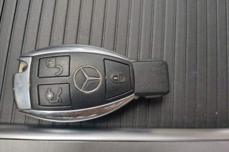 Used Mercedes-Benz GLK-Class 2013 Facelift GLK 300 4MATIC Fashion Edition Vehicle Key