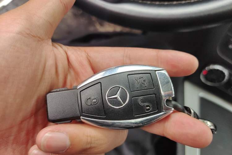 Used Mercedes-Benz GLK-Class 2013 Facelift GLK 300 4MATIC Fashion Edition Vehicle Key