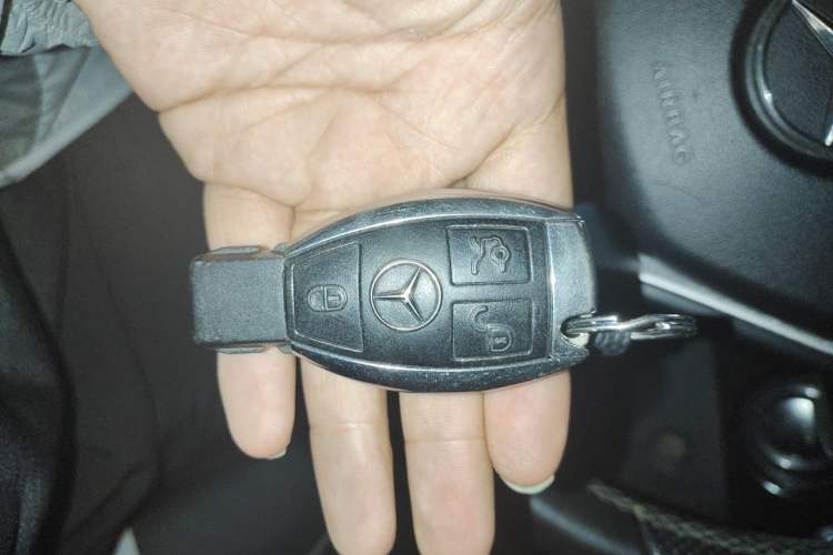 Used Mercedes-Benz GLK-Class 2013 Facelift GLK 300 4MATIC Luxury Edition Vehicle Key