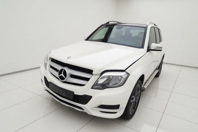 Ojetý Mercedes-Benz GLK-Class 2013 GLK 300 4MATIC Dynamic Sunroof Model