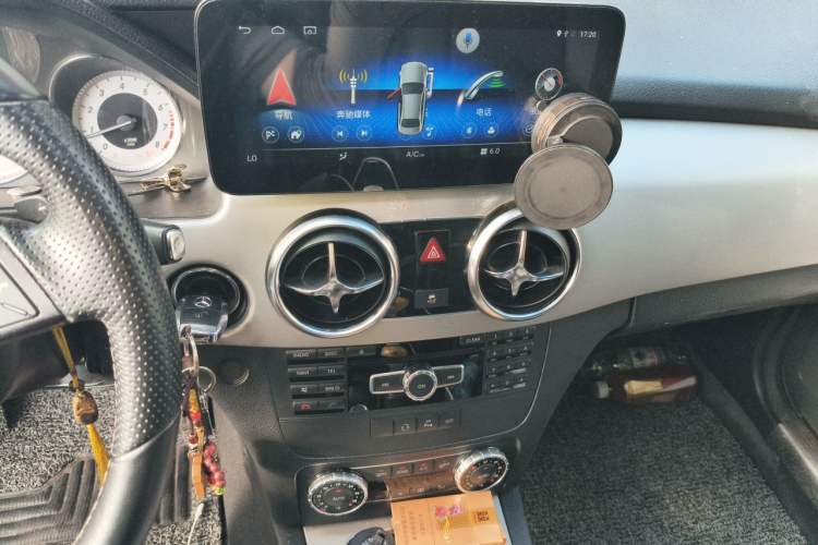 Used Mercedes-Benz GLK-Class 2014 GLK 260 4MATIC Dynamic Model Audio And AC Panel