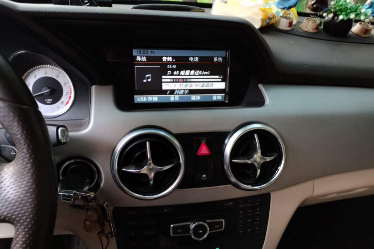 Used Mercedes-Benz GLK-Class 2014 GLK 260 4MATIC Dynamic Model Audio And AC Panel